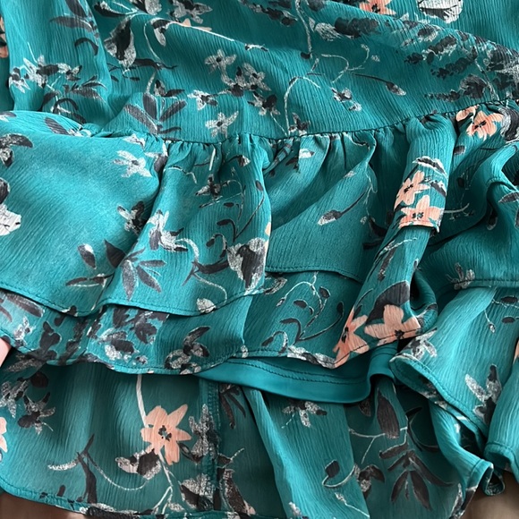 Floral Elastic Waist Ruffle Hem Mini Dress from Express ✨✨ Brand New - Picture 7 of 8